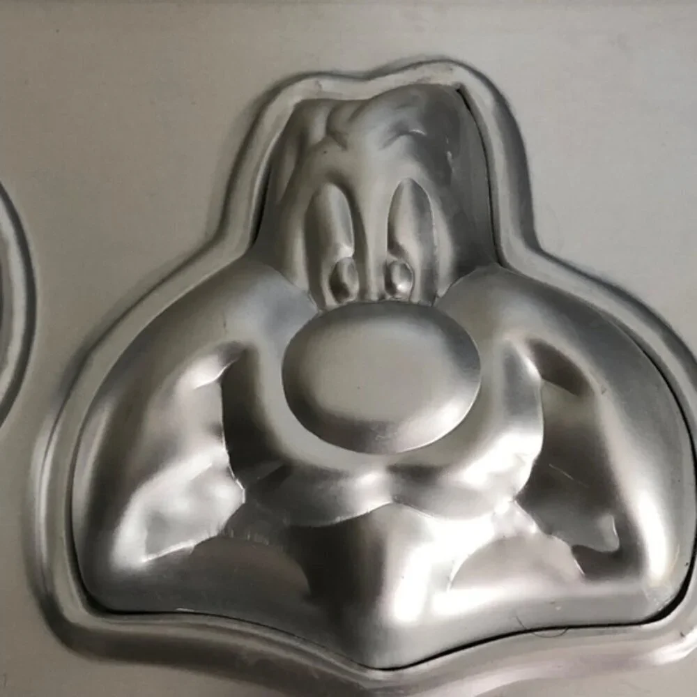 Vintage 1994 Wilton Looney Tunes Cupcake Muffin Tin Pan Tweety Bird & Sylvester